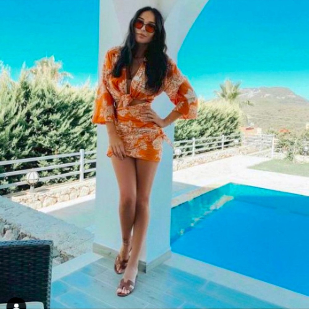 BLOGGERS FAVE- Zara two-piece Orange coord SET - Picture 3 of 7